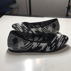 Skechers black and white flats size 8
